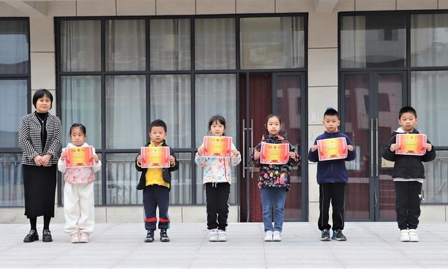 学：幼小转衔促成长双向奔赴育美好j9平台郑州管城区外国语牧歌小(图4)